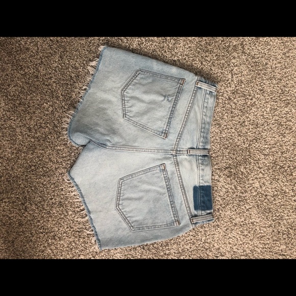 Abercrombie curve love shorts - Picture 2 of 4